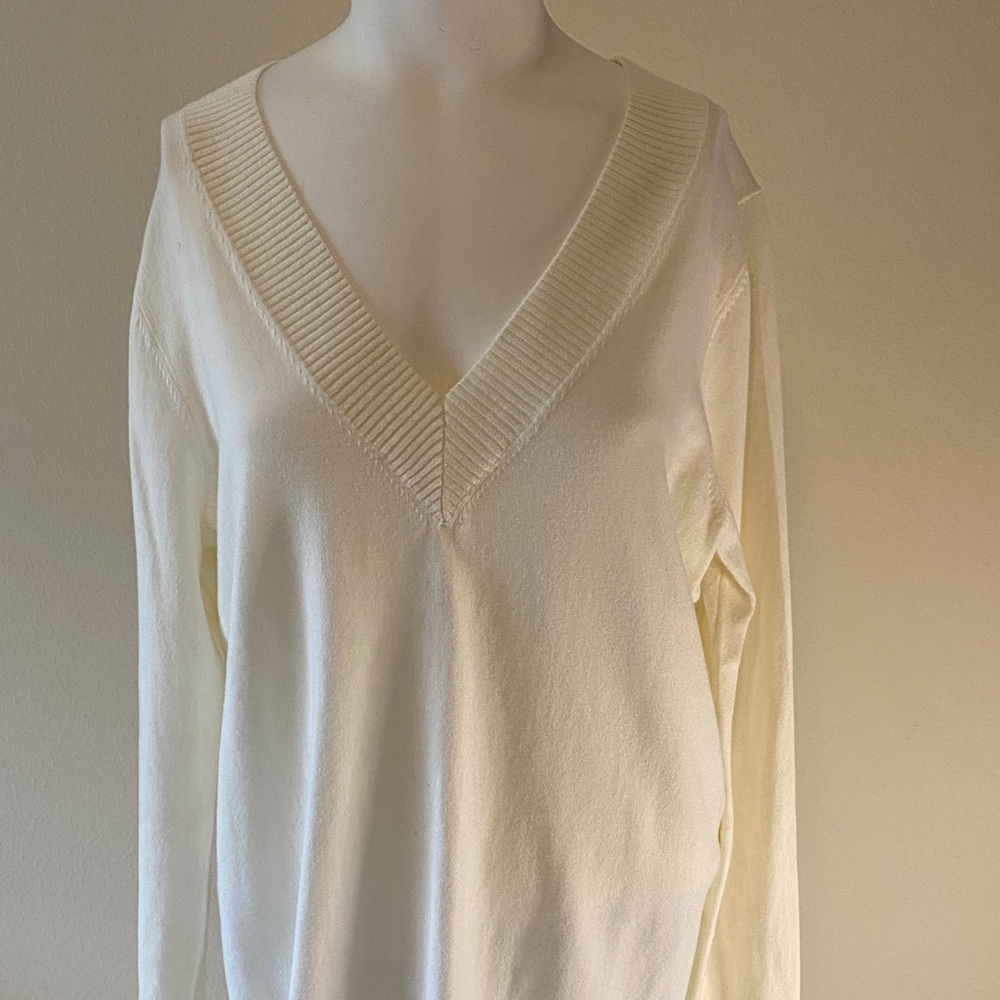 Lands' End Cream V-Neck Sweater for Women Sz Med